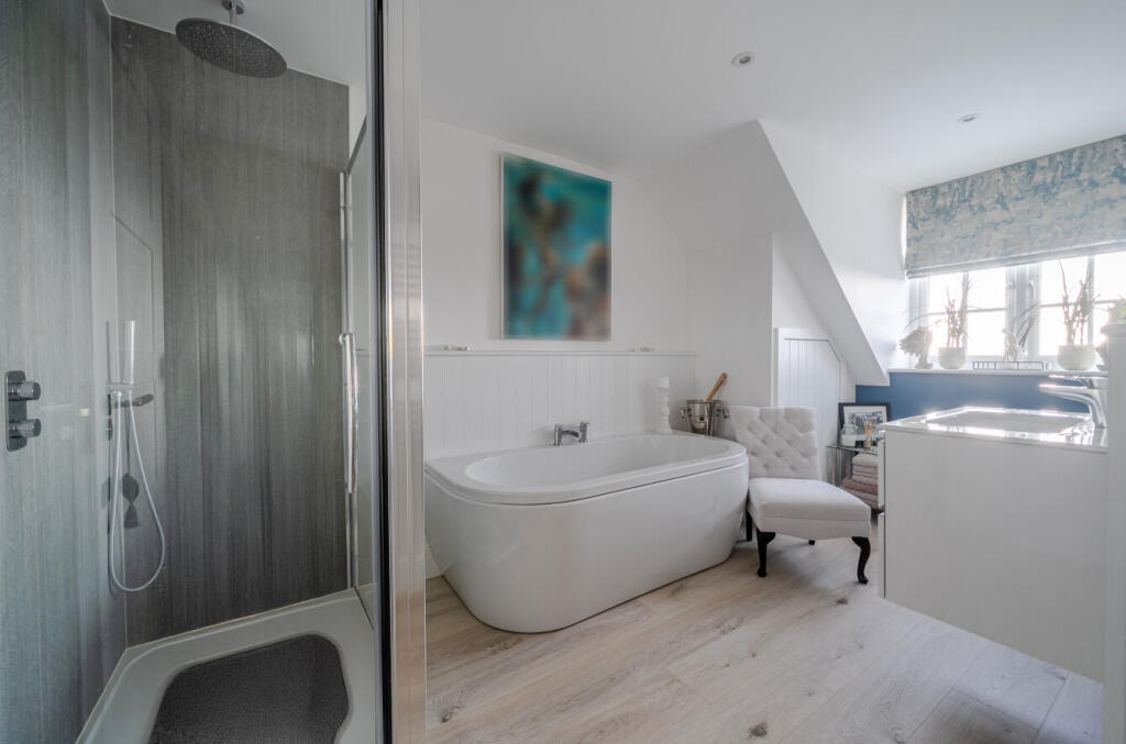 Wickham Road, Fareham, Hampshire, PO17 - More