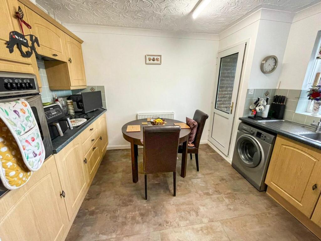 House in Ipswich - View 5