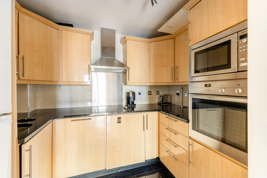 Apartment in London - View 3