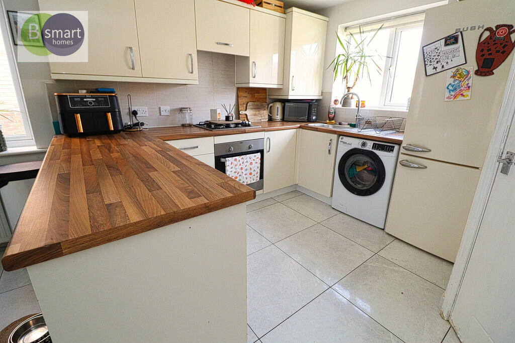 House in Rotherham, South Yorkshire - View 3