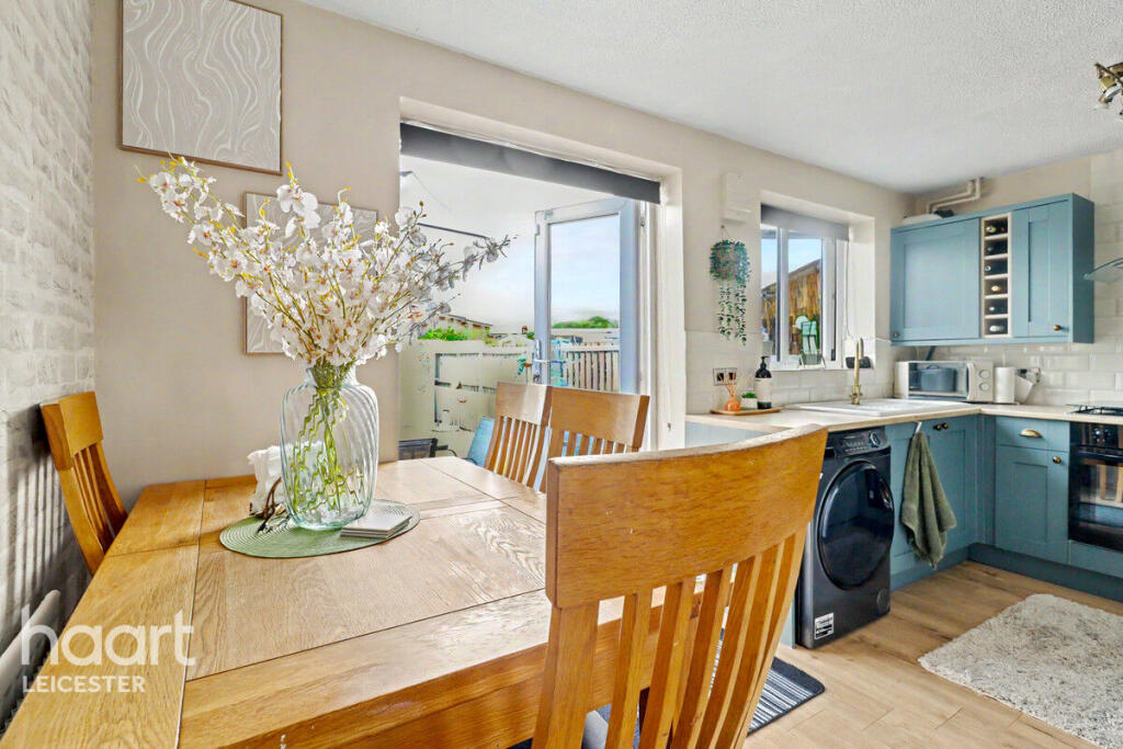 House in Leicester, Hamilton - More