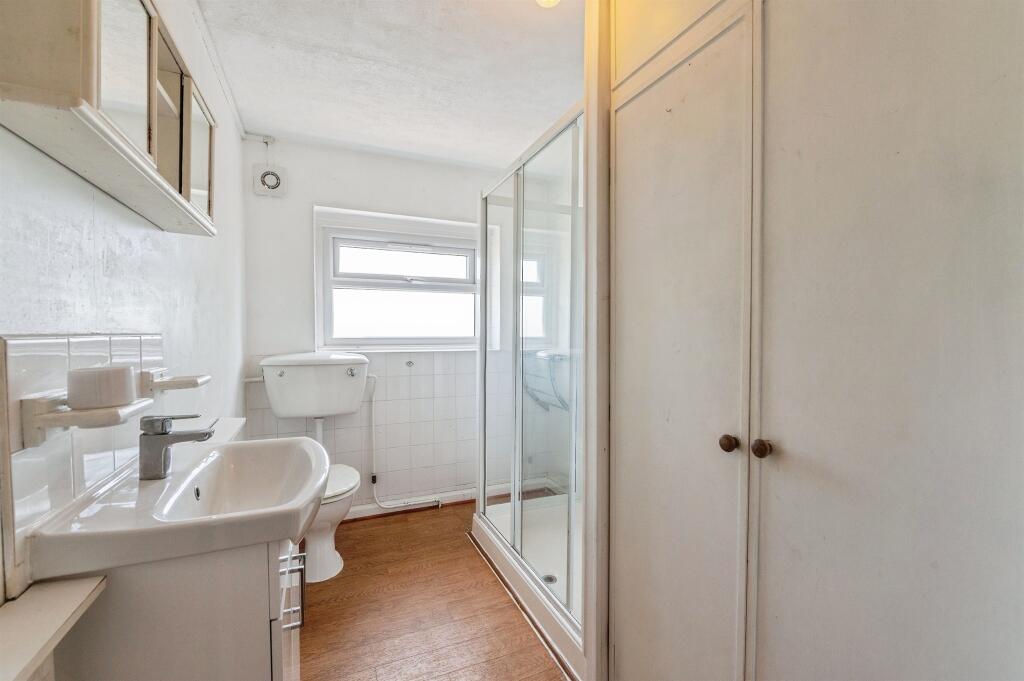 House in Rainham - More