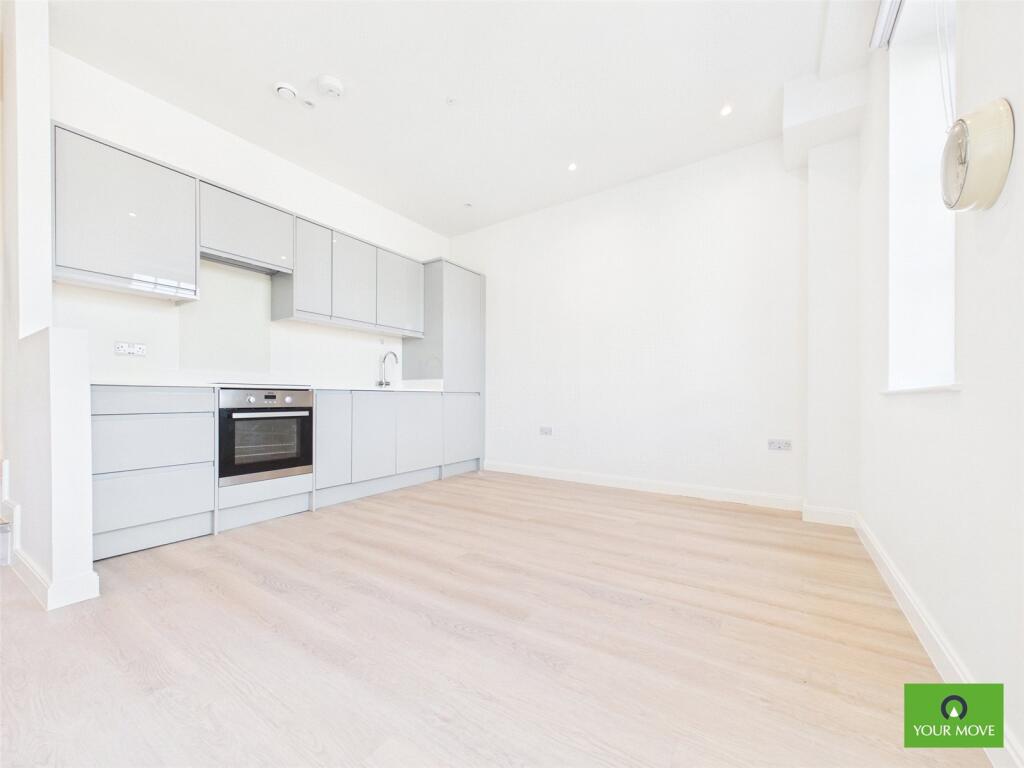 Main image of property: High Street, Hornchurch, RM12