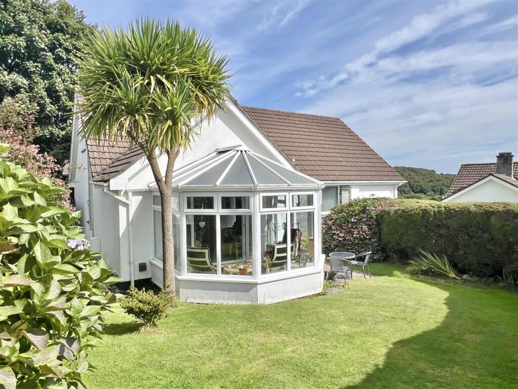4-bed detached on Springfield Close, Polgooth, St. Austell, £325,000