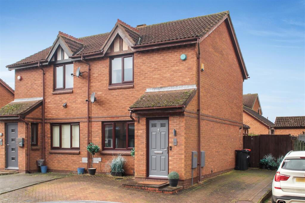 Aintree Close, Bletchley, Milton Keynes photo 2