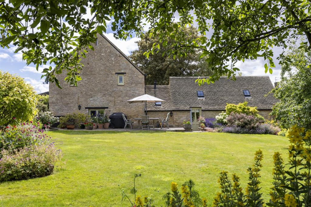 Main image of property: The Green, Ascott-Under-Wychwood, Chipping Norton