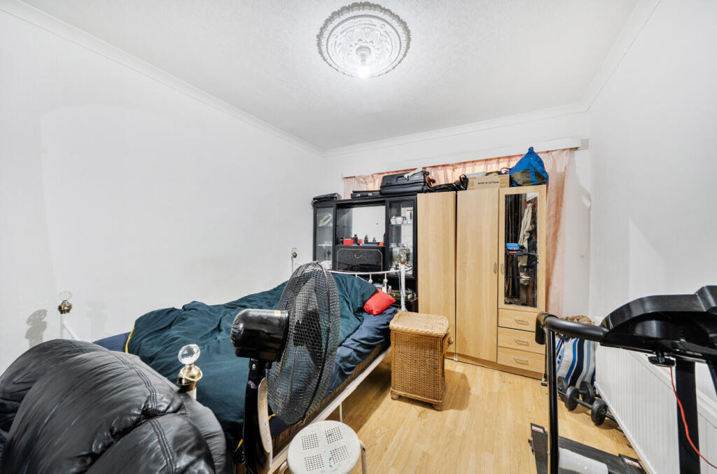 Buck Lane, Kingsbury, NW9 - View 5