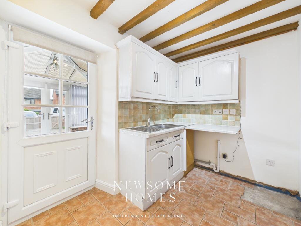 House in Chester, Holywell - More