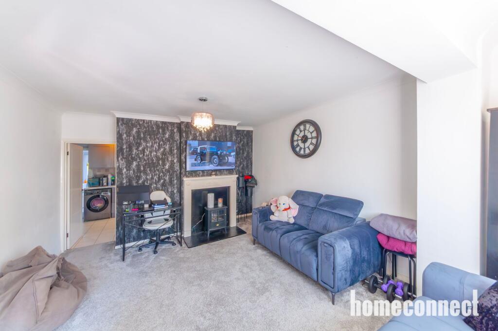 House in Epping Forest, Loughton - View 5