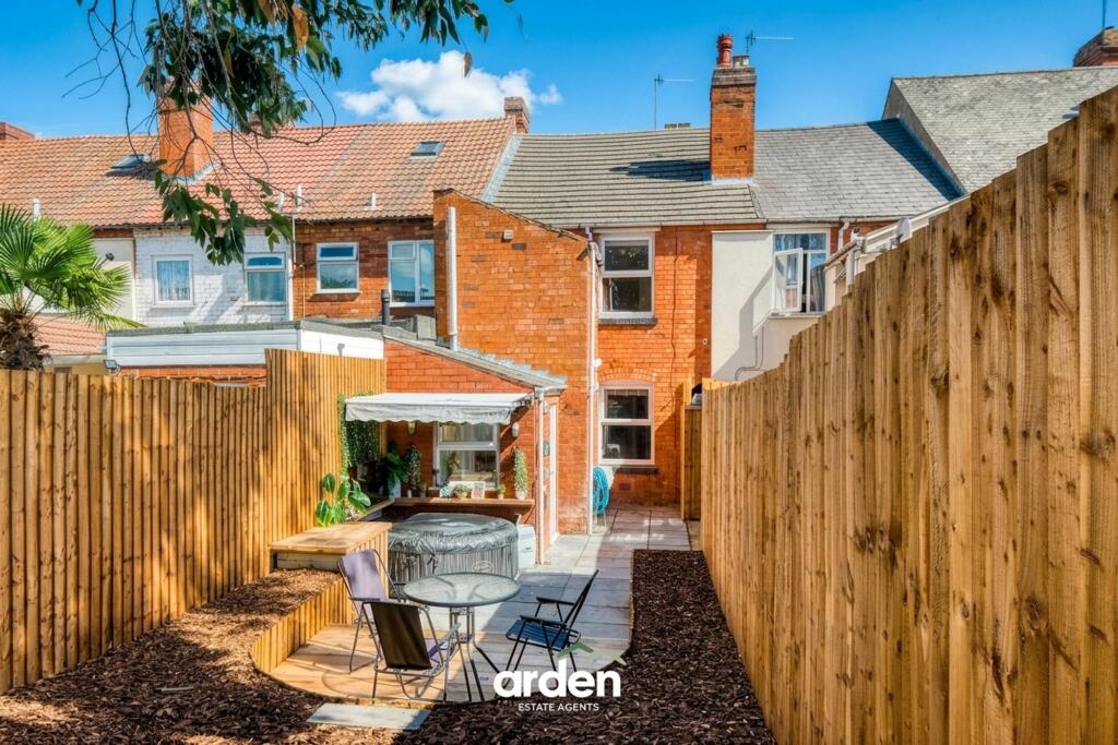 Lodge Road, Redditch, B98 photo 4