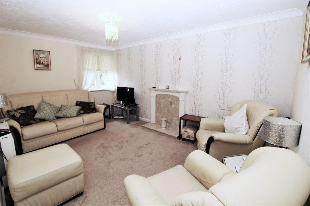 Hudsons Court, Darkes Lane, Potters Bar photo 2