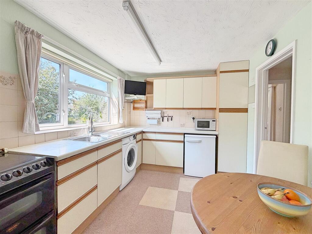 House in Braintree - View 4