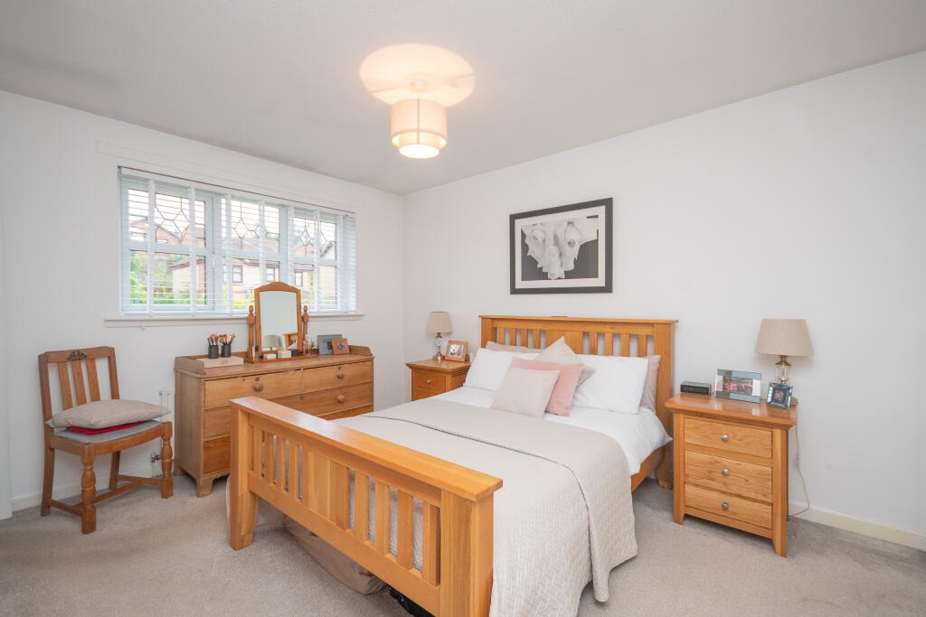 House in Cumbernauld, North Lanarkshire - View 3