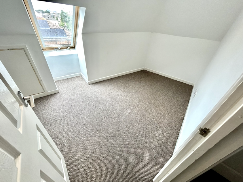 Apartment in Bournemouth, Boscombe - View 4