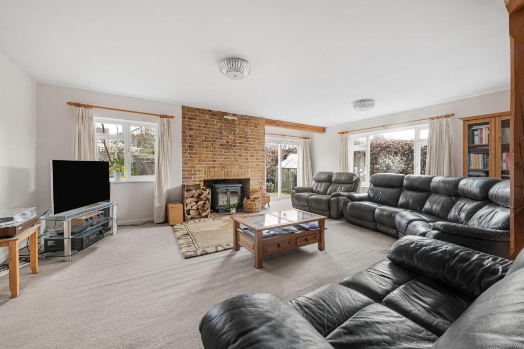 Blackberry Close, Four Marks, Alton, Hampshire photo 4