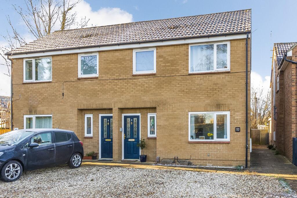 Main image of property: Wootton Road, Abingdon, OX14