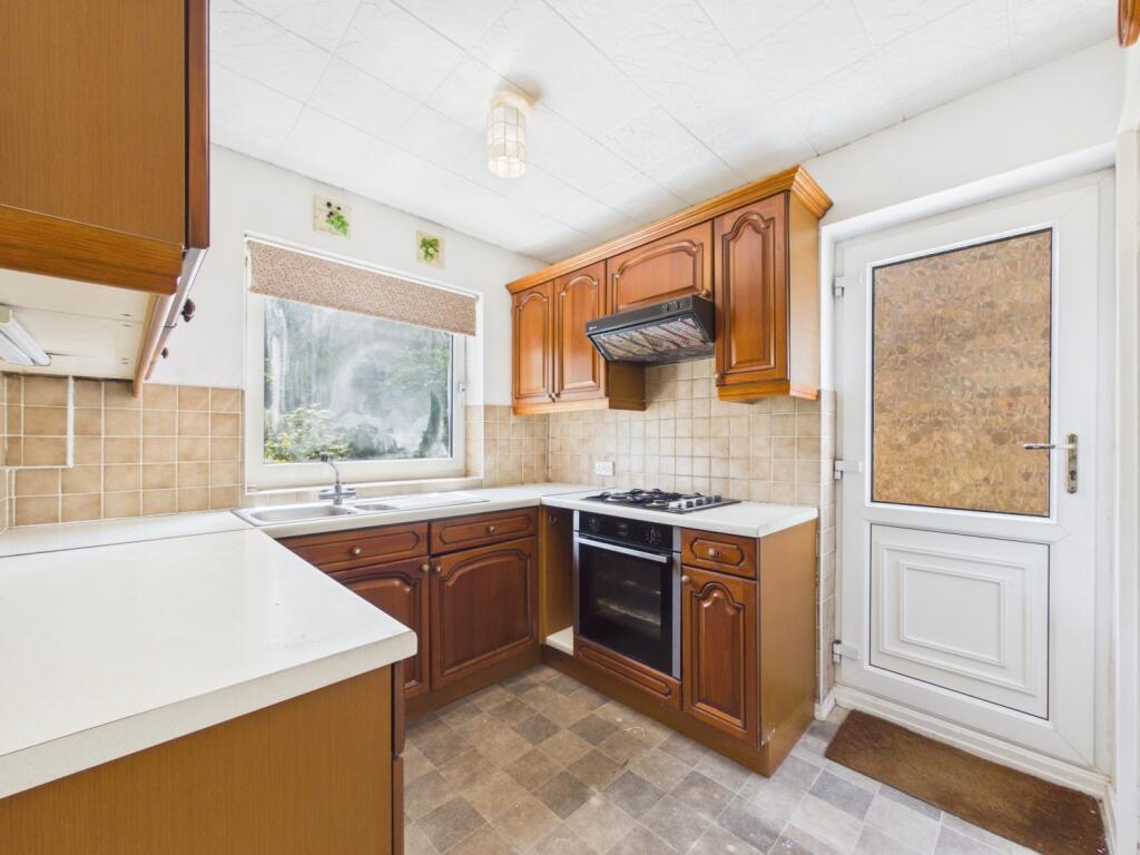 Blenheim Drive, Chilwell, Nottingham, Nottinghamshire, NG9 - More