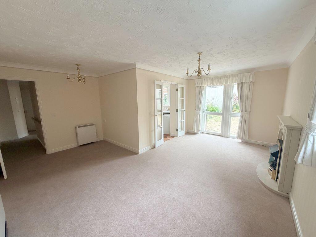 Apartment in Hertsmere, Hertfordshire - More