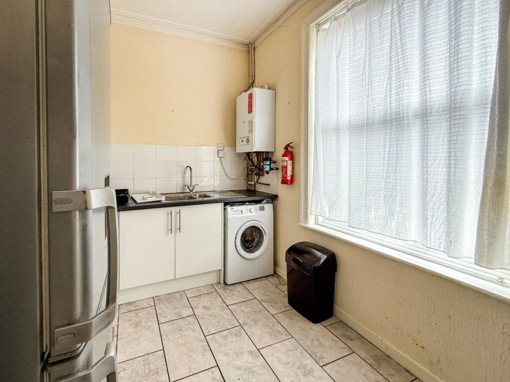 Additional image 4 of 18 St. Swithuns Road South, Bournemouth, Dorset, BH1 3RQ