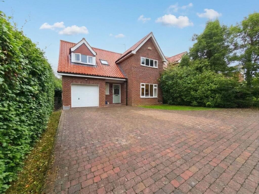 House in Scalby, Throxenby, Newby and Scalby