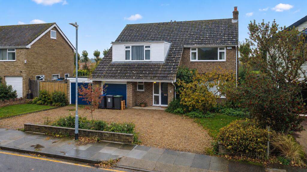 5-bed detached on Hever Place, Canterbury, £600,000