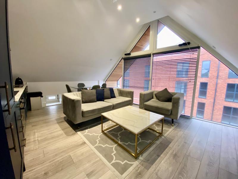 Apartment in Surrey Heath, Old Dean - View 5
