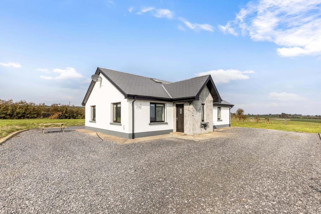 Main image of property: Eyrecourt Bungalow, Eyrecourt, County Galway, H53C6X6