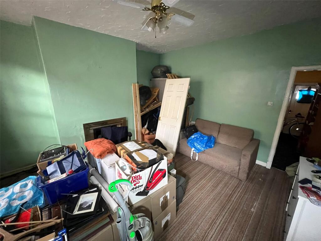 House in Oldham - View 3