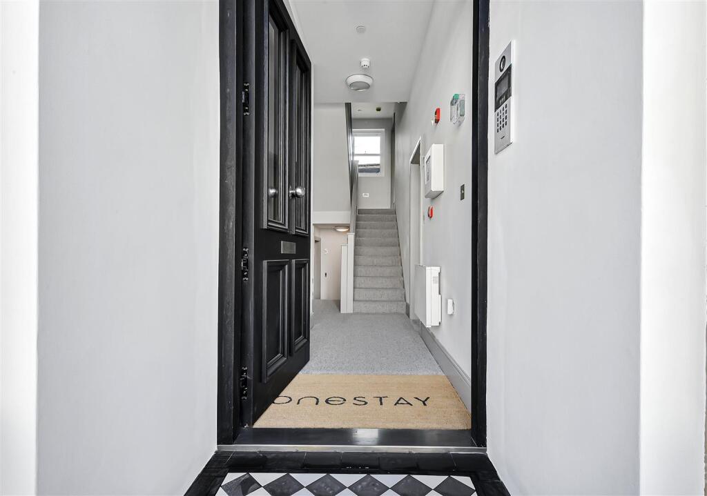 Studio flat for rent