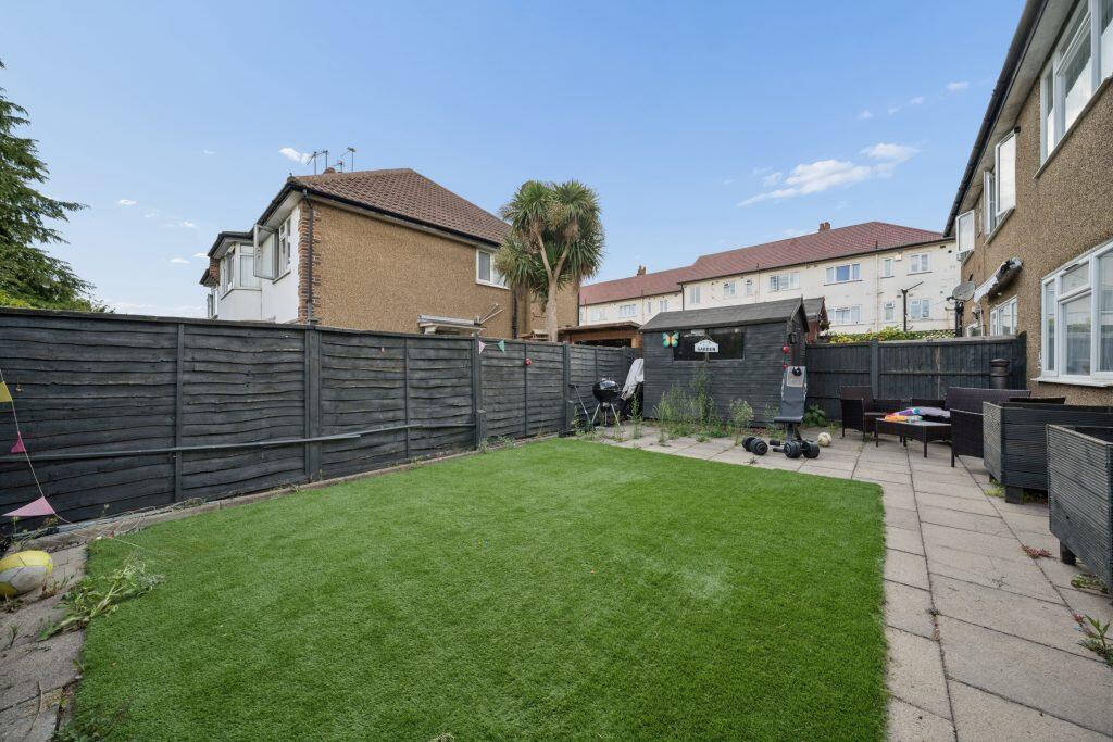 Apartment in London, North Finchley - View 5