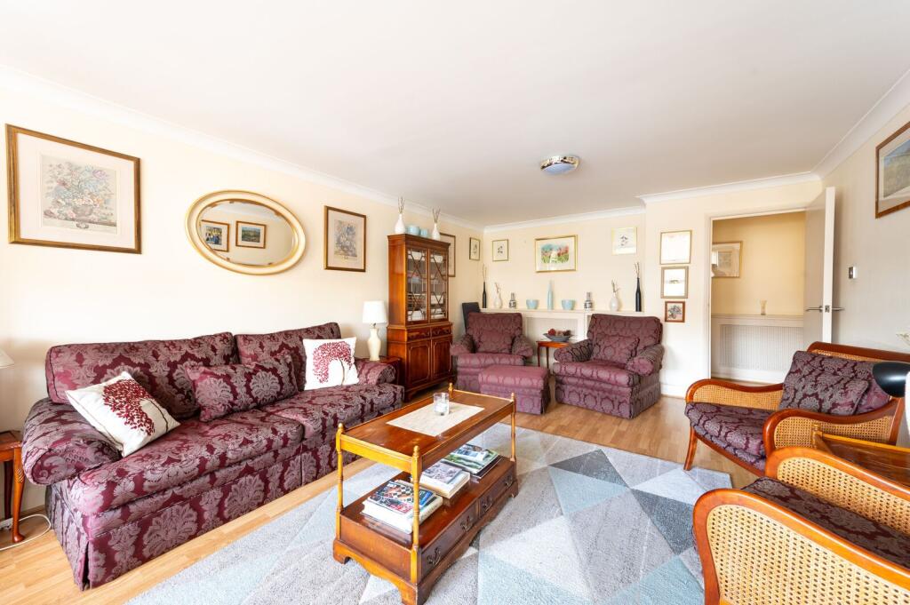 Apartment in London - More