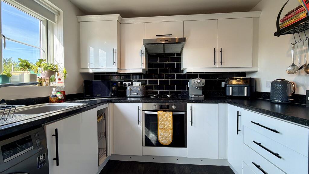 House in Tameside, Newton Wood - More