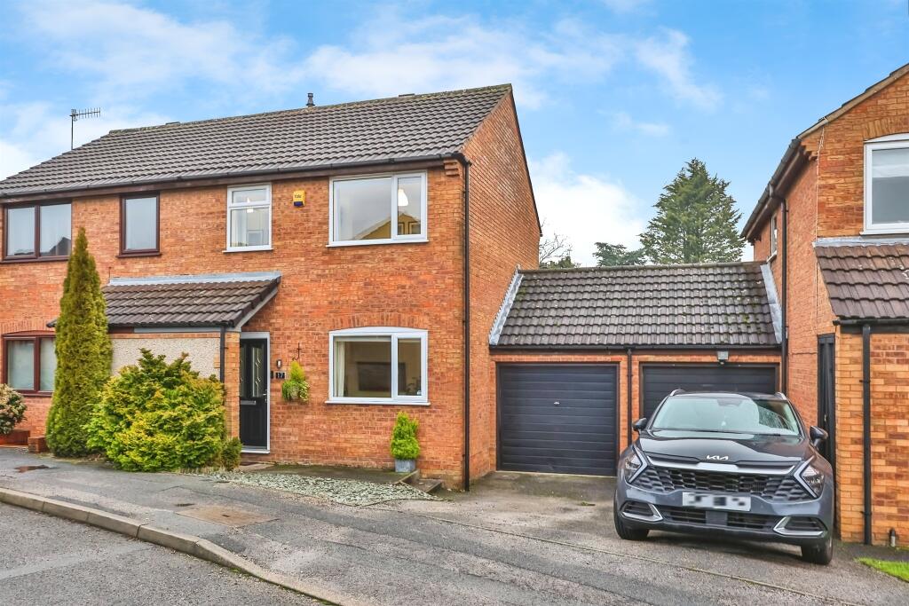 Main image of property: Veronica Drive, Giltbrook, Nottingham