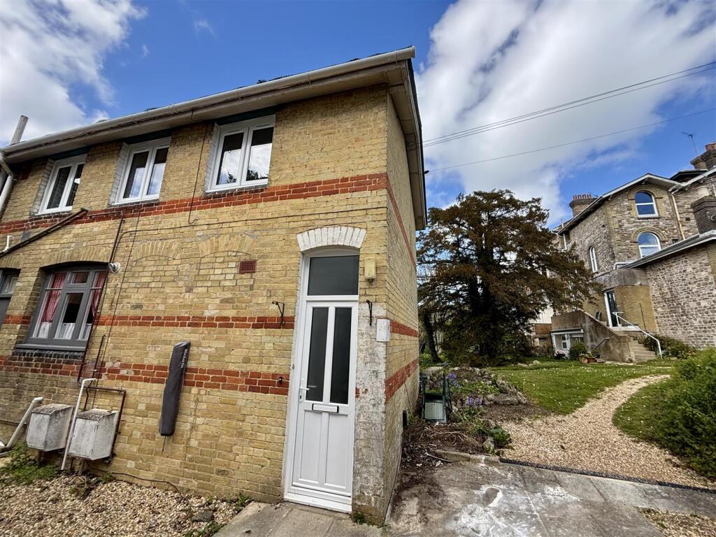 Main image of property: Appley Rise, Ryde, PO33 1LF