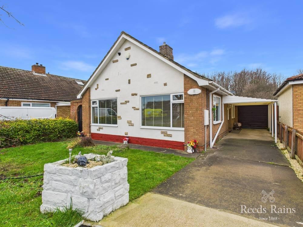 3-bed bungalow on Whinstone Drive, Stainton, Middlesbrough, North Yorkshire, TS8, £299,995