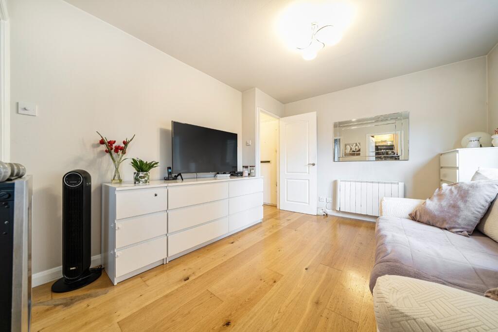 John Williams Close, London, SE14 photo 3