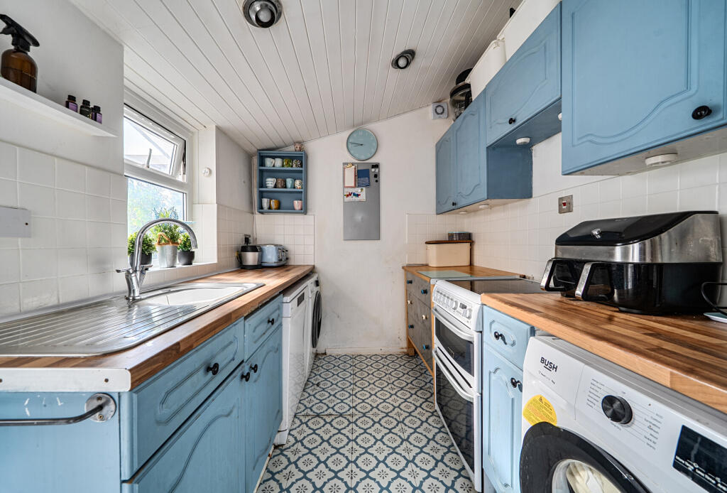 Thicket Road, Fishponds, Bristol, BS16 photo 5