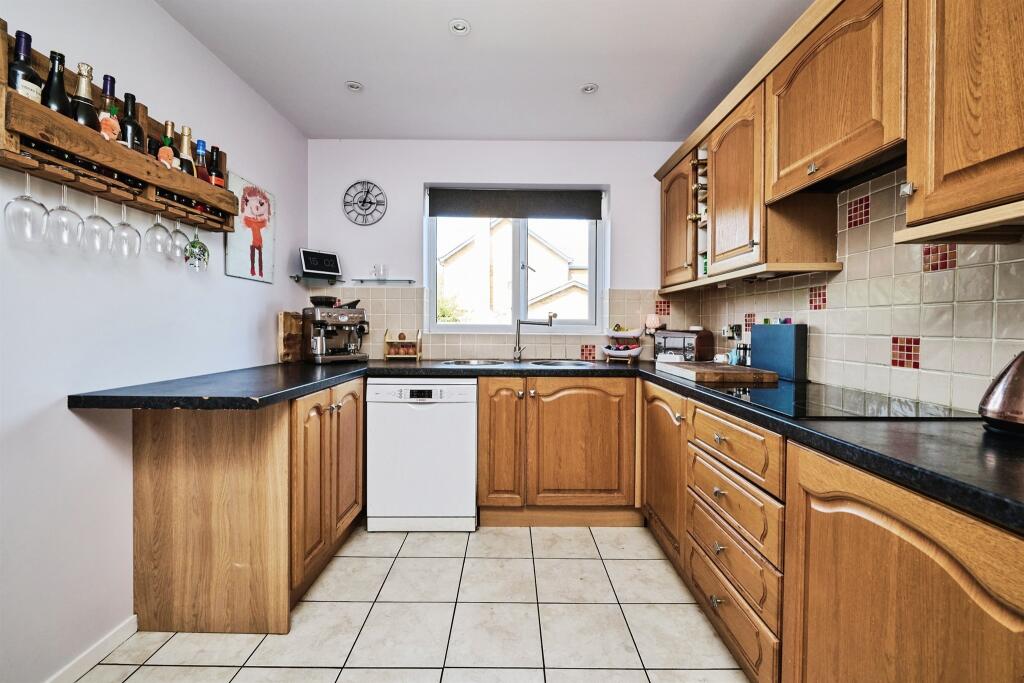 House in Peterborough, Essendine - View 5