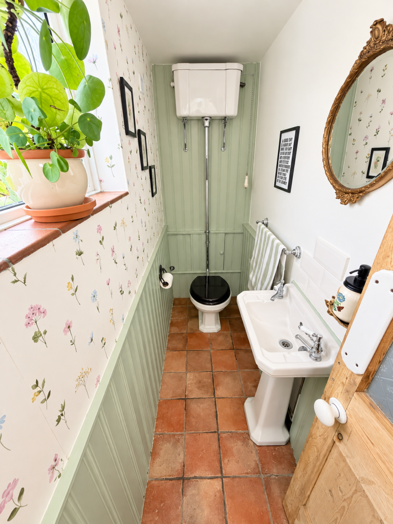 House in Chichester, Westbourne - More