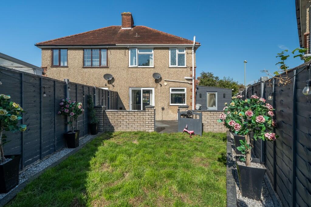 Cliffe Avenue, Hamble, SO31 photo 2
