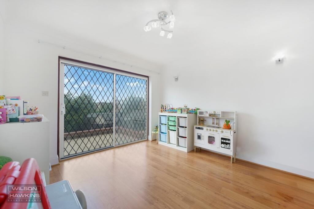 House in London - View 3