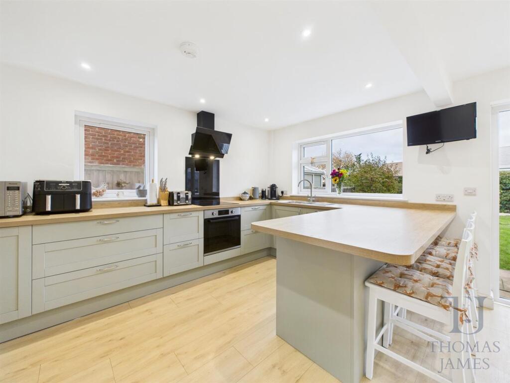 Foxhill, Cotgrave, NG12 - More