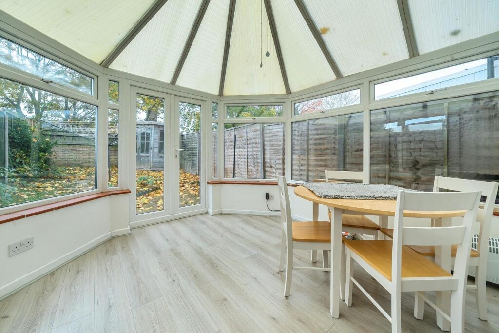 Marlin Close, Gosport photo 3