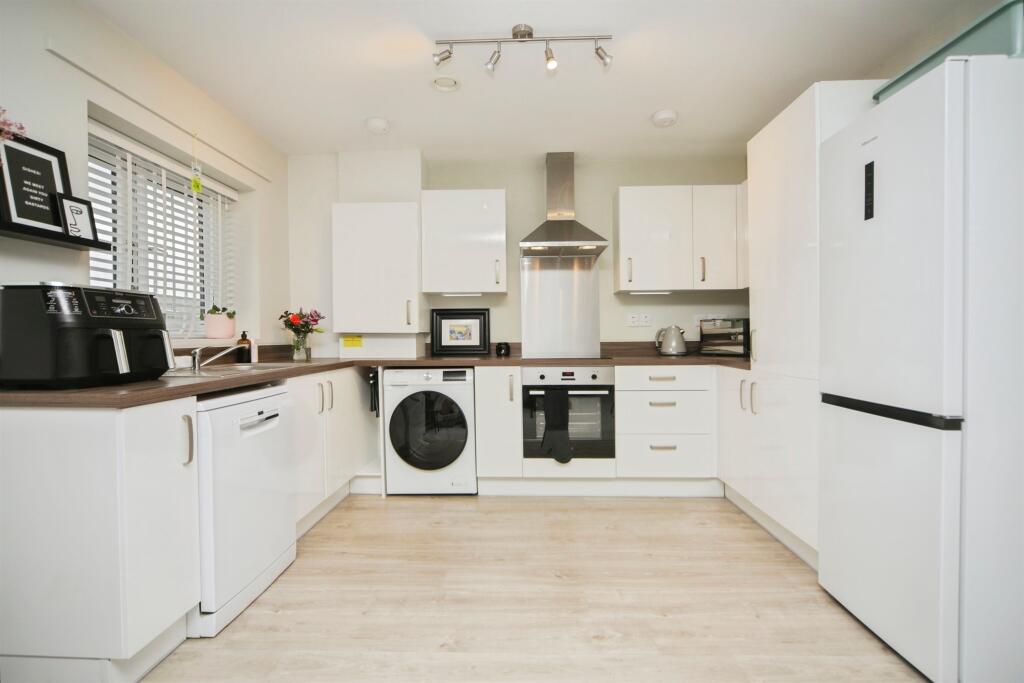 Apartment in Ipswich - View 5