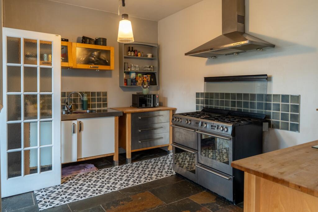 Waterloo Road, Newport - View 6