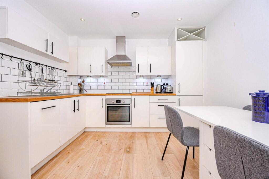 Main image of property: The Embankment, Nash Mills Wharf, Hemel Hempstead