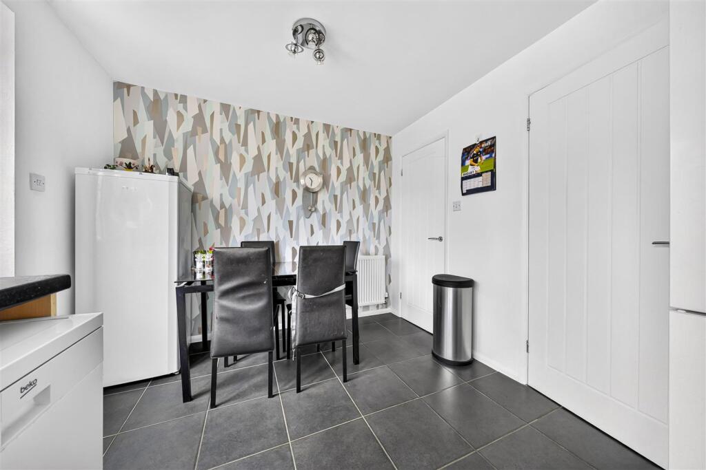 House in Charnwood, Shelthorpe - More