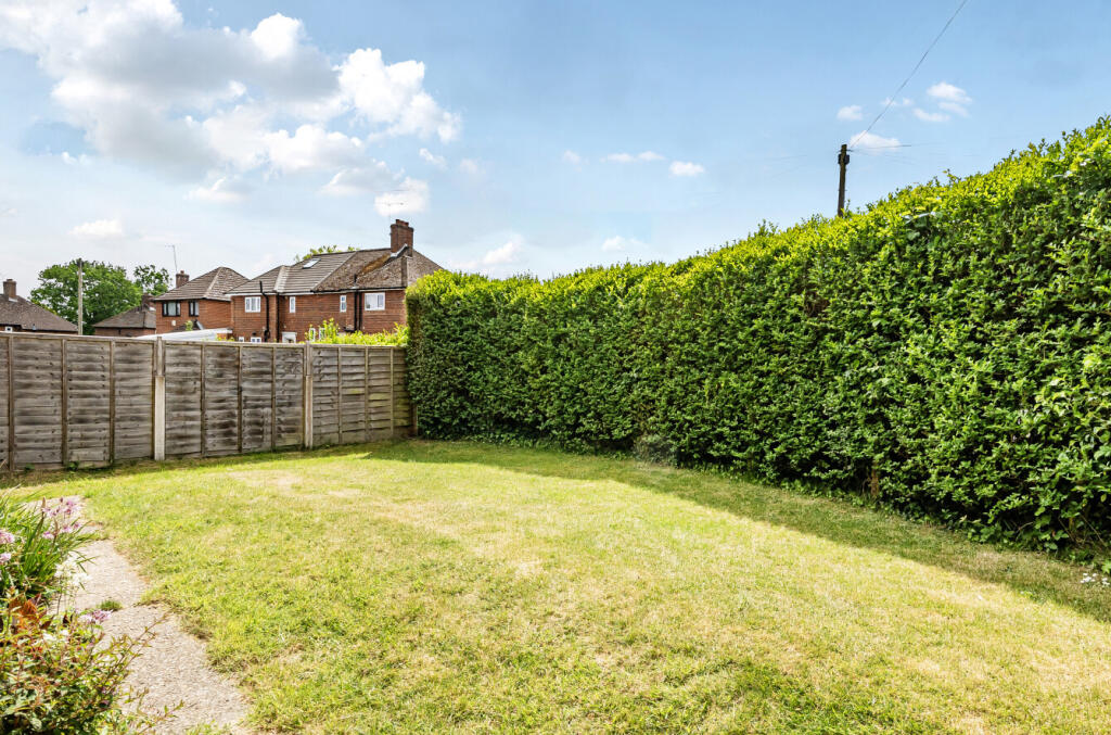 House in Guildford - View 5