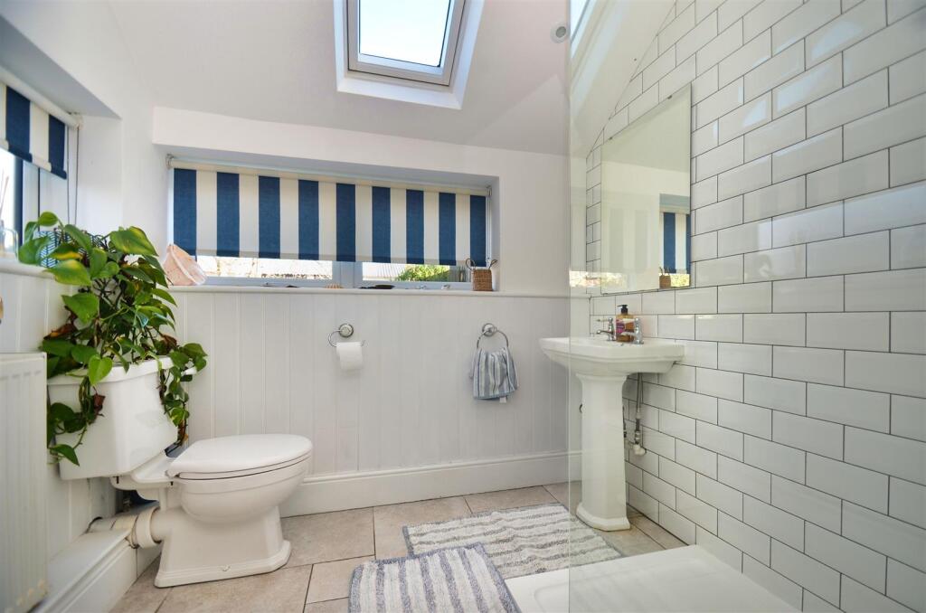 House in Ryde, Swanmore - More
