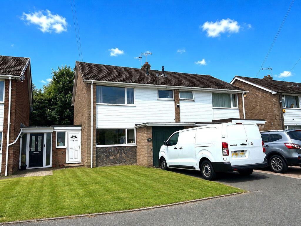 3-bed semi-detached on Knaves Castle Avenue, Brownhills, Walsall WS8 7PN, £225,000